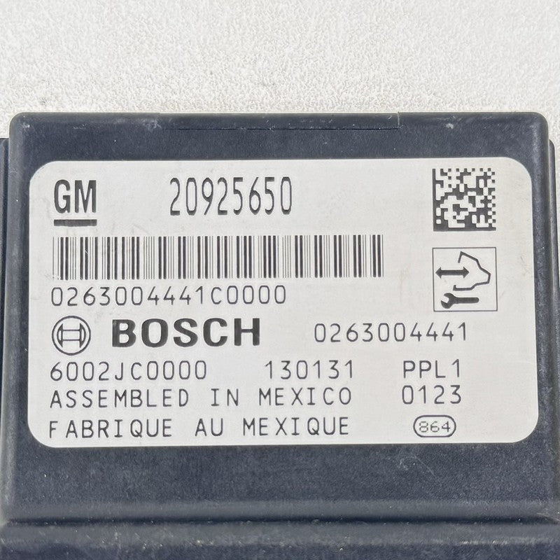20925650 12-15 Chevrolet Camaro ZL1 Parking Park Assist Aid Control Module 20925650 OEM