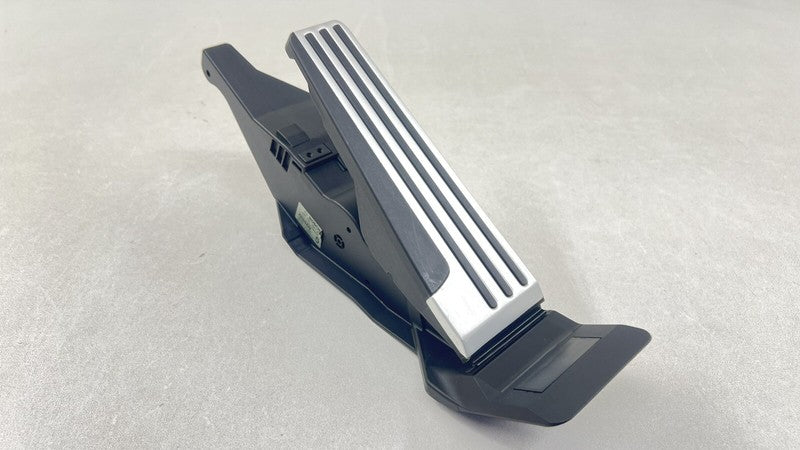 18002-1NC0C / 18002 1NC0C / 180021NC0C 24-25 NISSAN Z NISMO GAS PEDAL THROTTLE ACCELERATOR SENSOR 18002-1NC0C OEM