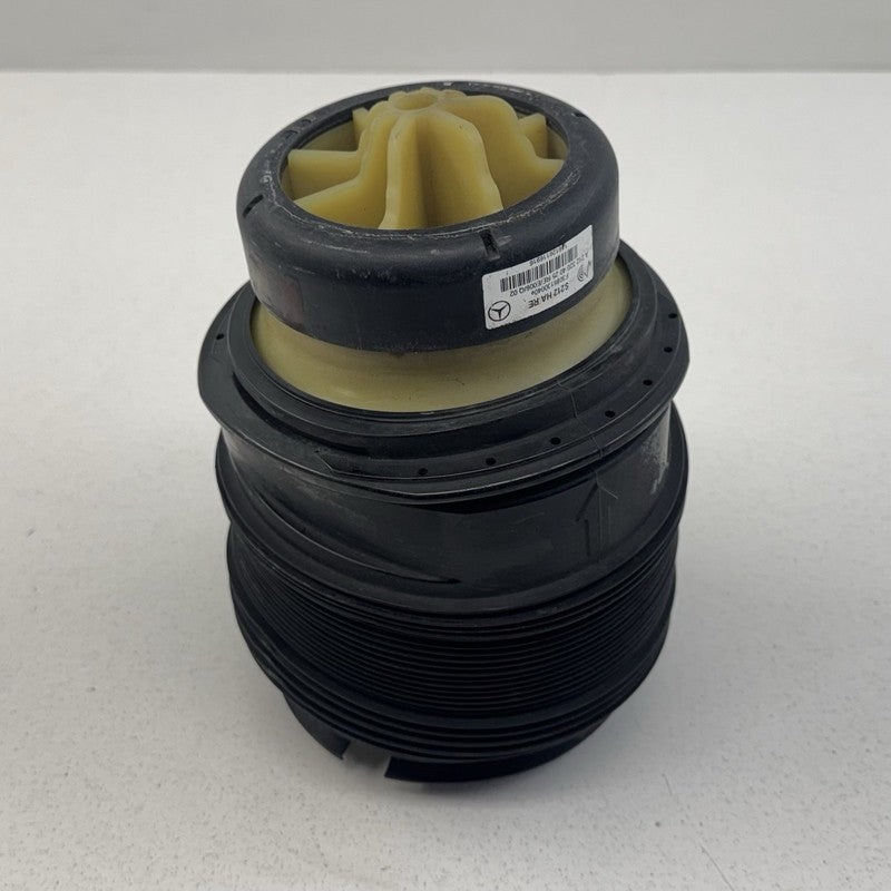 10-18 Mercedes W212 W218 CLS550 E550 Right Rear Air Suspension Bag Sho