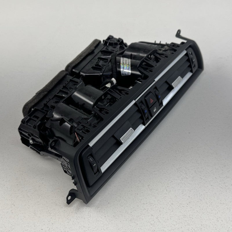 64229166891 11-16 BMW M5 528 535 550 F10 Center Dash A/C Air Vent Grille Black OEM