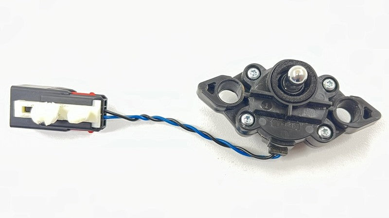 6G33-32A50-AA / 6G33 32A50 AA / 6G3332A50AA 07-17 ASTON MARTIN VANTAGE REAR TRUNK OPEN RELEASE CONTROL SWITCH BUTTON OEM