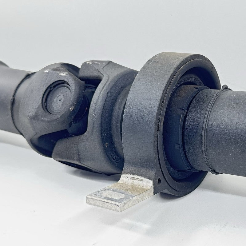 2282980-10 / 2282980 10 / 228298010 06-10 BMW M6 E63 E64 DRIVESHAFT DRIVE SHAFT PROPELLER CARRIER 2282980-10 OEM