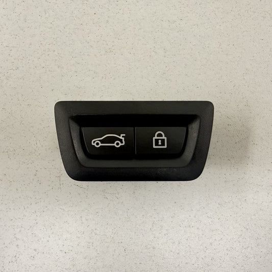 61319275121 11-16 BMW M5 528 535 550 F10 Rear Trunk Lock Open Release Button Switch OEM