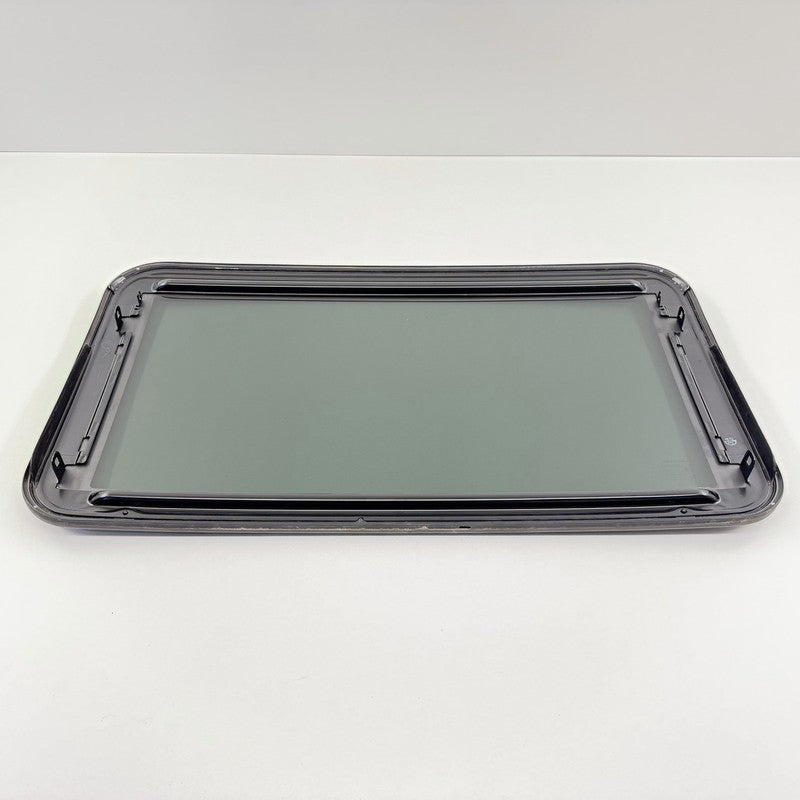 43R-00073 / 43R 00073 / 43R00073 08-14 Lexus IS F Sunroof Sun Roof Glass Window 43R-00073 OEM