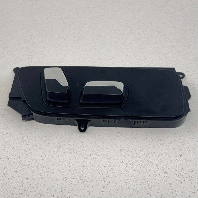 18-24 BMW G01 X3 Right Front Seat Adjustment Control Switch 9390106 OE