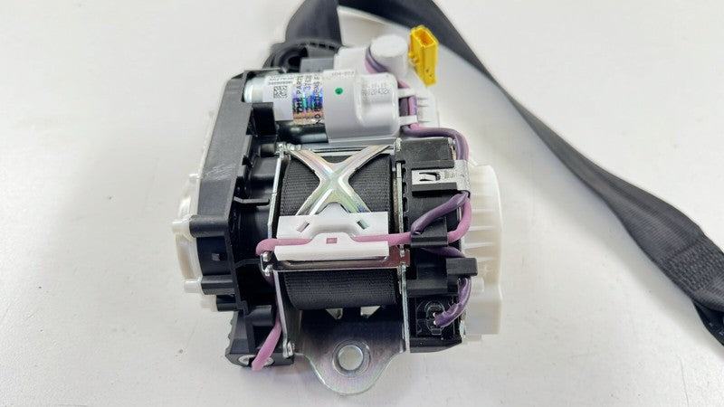 34055366 11-18 AUDI A8 S8 PASSENGER RIGHT FRONT SEATBELT SEAT BELT RETRACTOR OEM