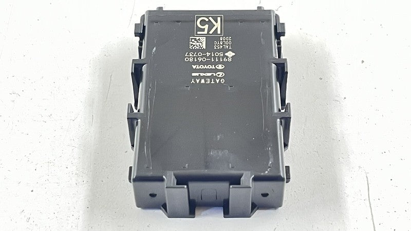 89111-06180 / 89111 06180 / 8911106180 19-22 LEXUS ES300H GATEWAY CONTROL MODULE 89111-06180 OEM