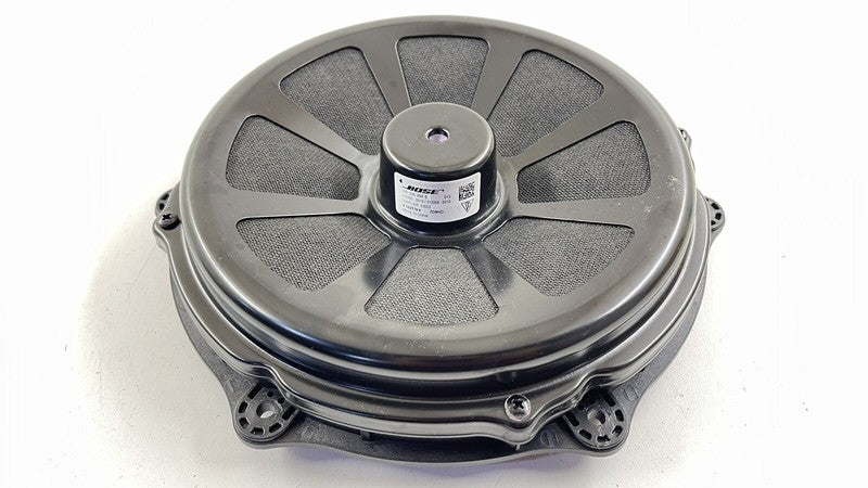 7PP.035.454.E / 7PP 035 454 E / 7PP035454E 10-16 PORSCHE PANAMERA LEFT OR RIGHT FRONT DOOR SPEAKER 7PP035454E OEM