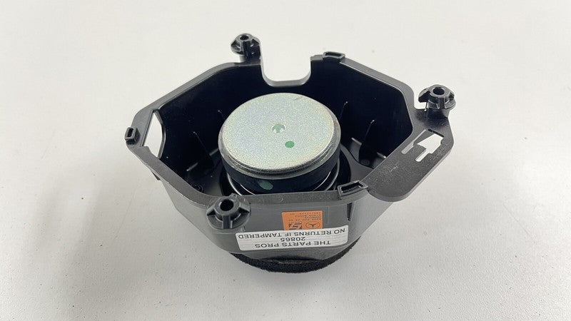 2048202402 / A2048202402 / A 204 820 24 02 2402 10-13 MERCEDES W212 E CLASS MINI SUBWOOFER SUB WOOFER SPEAKER 204 820 24