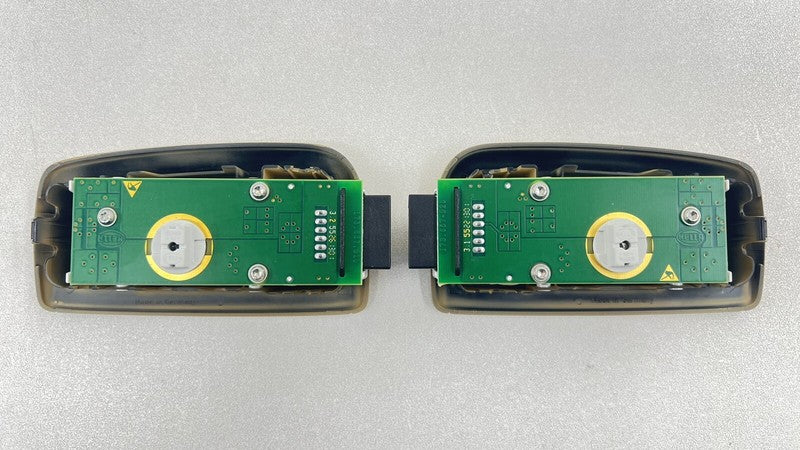 7PP 959 551 / 7PP959551 10-16 PORSCHE PANAMERA OVERHEAD CONSOLE READING DOME W/ REAR LIGHT LAMP PAIR OEM