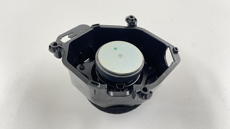 2048202402 / A2048202402 / A 204 820 24 02 2402 10-13 MERCEDES W212 E CLASS MINI SUBWOOFER SUB WOOFER SPEAKER 204 820 24