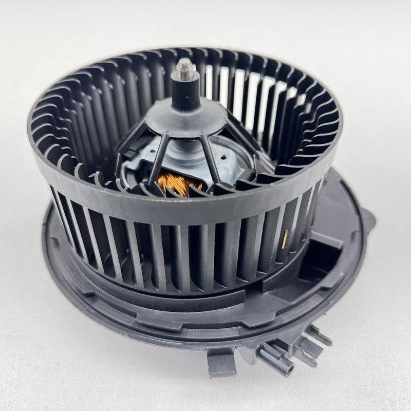 5WB-819-021-A / 5WB.819.021.A / 5WB 819 021 A / 5WB819021A 22-25 VOLKSWAGEN GOLF R MK8 HVAC AC AIR HEATER BLOWER FAN MOT