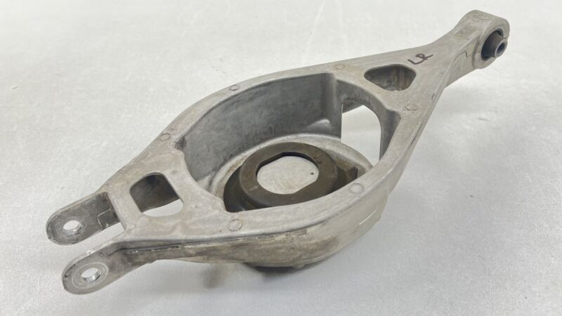 Does Not Apply 24-25 NISSAN Z NISMO LEFT REAR SPINDLE KNUCKLE HUB BEARING W/ CONTROL ARMS OEM