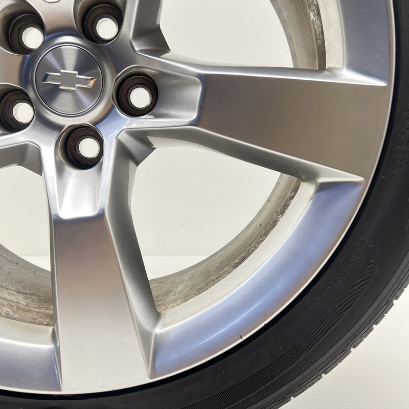 92230893 10-15 CHEVROLET CAMARO SS REAR WHEEL RIM W/ TIRE 20x9 +40 OFFSET FACTORY OEM