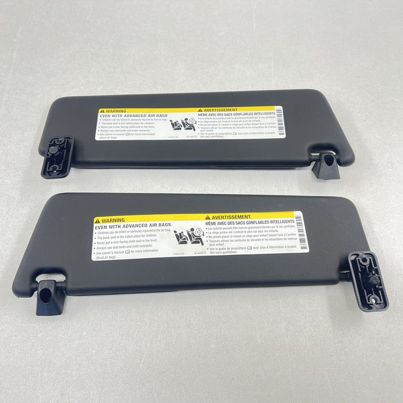 15804773 10-15 CHEVROLET CAMARO SS LEFT AND RIGHT FRONT SUNVISOR SUN VISOR SHADE PAIR OEM