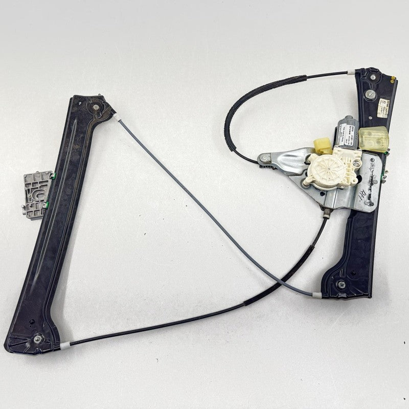 7 184 348 / 7184348 06-10 BMW M6 E63 E64 Passenger Right Door Glass Window Regulator With Motor OEM