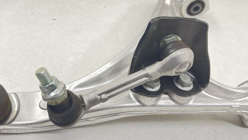 Does Not Apply 24-25 NISSAN Z NISMO LEFT REAR SPINDLE KNUCKLE HUB BEARING W/ CONTROL ARMS OEM
