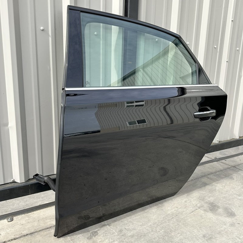 4H4 861 333 QBC / 4H4 861 333 / 4H4861333 11-18 AUDI A8L DRIVER LEFT REAR DOOR COMPLETE W/ GLASS PHANTOM BLACK PEARL OEM