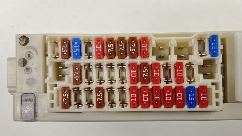 82201CC000 22-24 TOYOTA GR86 INTEGRATED BODY CONTROL MODULE FUSE RELAY JUNCTION BOX OEM
