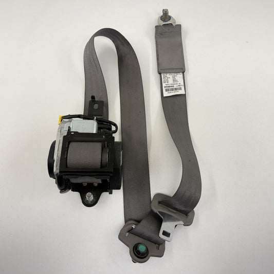 81450-TK8-A010-M1 / 81450 TK8 A010 M1 / 81450TK8A010M1 11-17 Honda Odyssey Passenger Right Front Seatbelt Seat Belt Retr