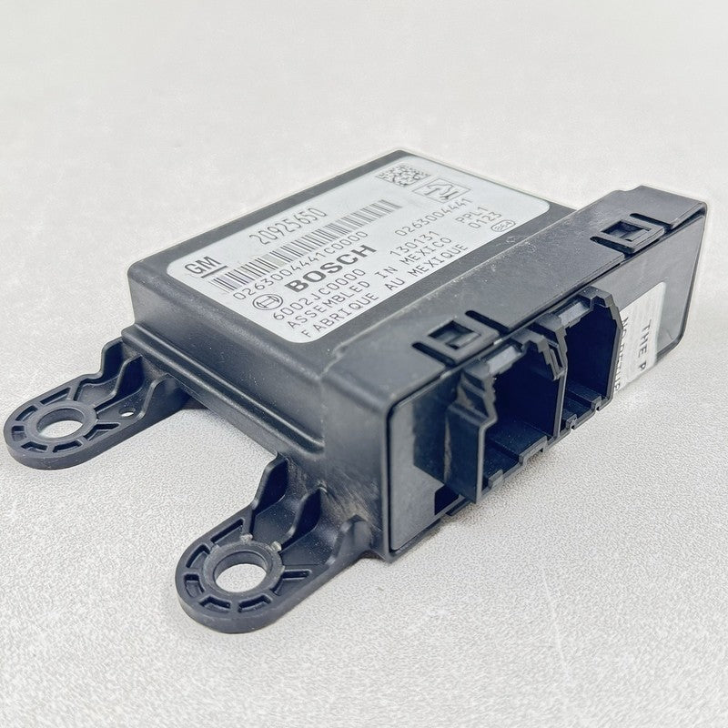 20925650 12-15 Chevrolet Camaro ZL1 Parking Park Assist Aid Control Module 20925650 OEM