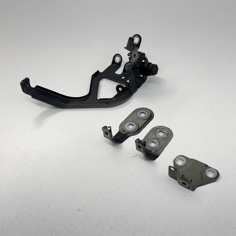 12-16 BMW M5 F10 Driver Left Front Side Fender Wing Holder Bracket Set OEM