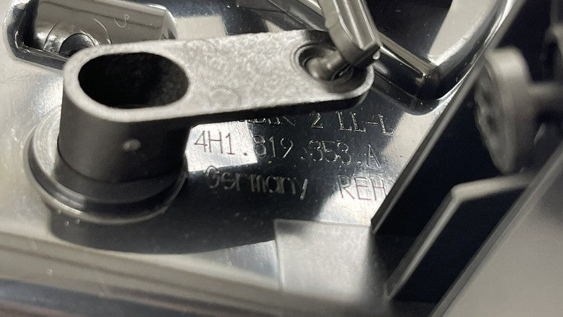 4H1.819.353.A / 4H1 819 353 A / 4H1819353A 11-18 AUDI A8 S8 LEFT FRONT OUTER DASH AIR VENT GUIDE GRILLE 4H1819353A OEM