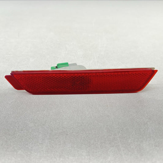 92195247 10-15 CHEVROLET CAMARO SS PASSENGER RIGHT REAR BUMPER SIDE REFLECTOR MARKER OEM