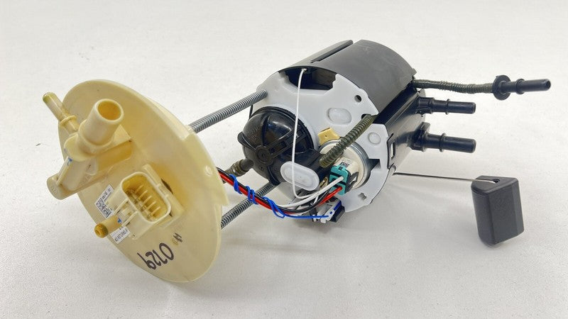 85564746 / 8556 4746 22-24 CADILLAC CT4 V BLACKWING GAS TANK FUEL PUMP SENDING UNIT 85564746 OEM