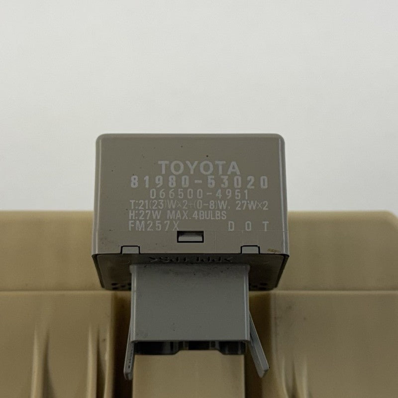 81980-53020 / 81980 53020 / 8198053020 11-13 Toyota Highlander Interior Cabin Fuse Relay Junction Box OEM