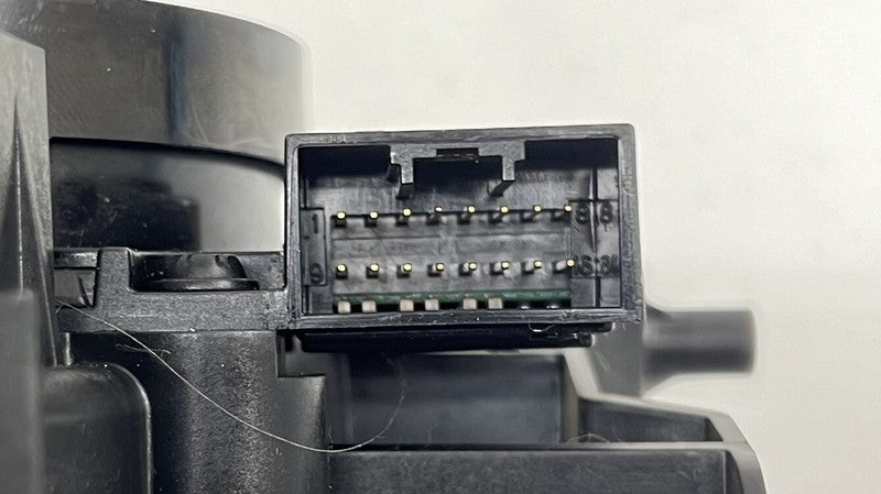 CR3T-14B522-AAW / CR3T 14B522 AAW / CR3T14B522AAW 10-14 FORD MUSTANG GT STEERING COLUMN COMBINATION SWITCH WITH CLOCK SP