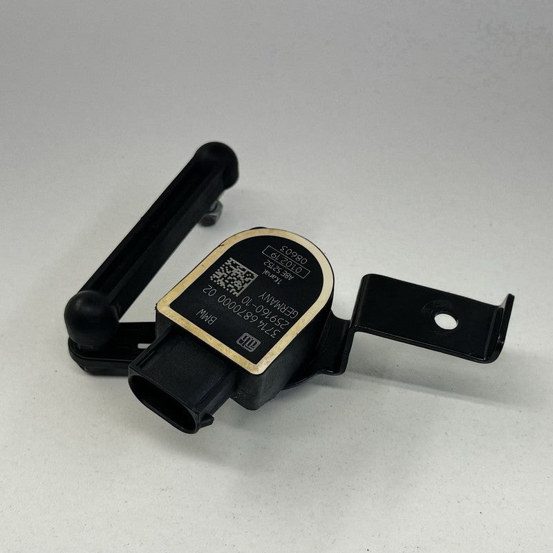 6 870 000 / 6870000 BMW M2 M3 M4 F80 F82 F83 F87 Left Rear Suspension Headlight Level Sensor OEM