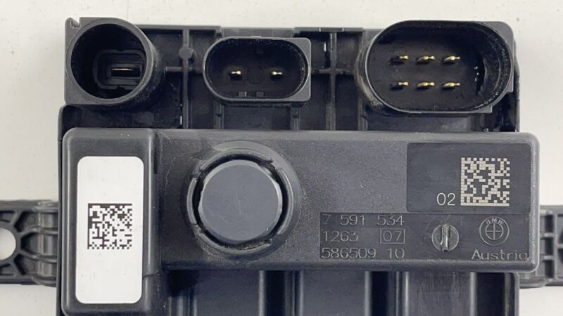 586509 16-21 BMW M2 INTEGRATED POWER DISTRIBUTION SUPPLY MODULE 7591534 OEM