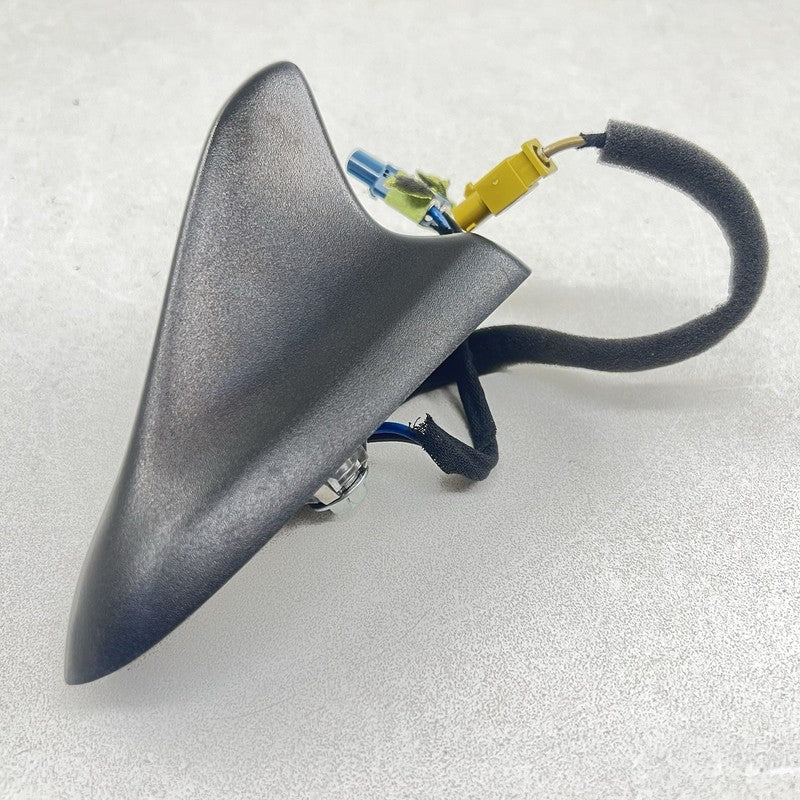 92232295 10-15 CHEVROLET CAMARO SS ROOF SHARK FIN ANTENNA RECEIVER 92232295 OEM