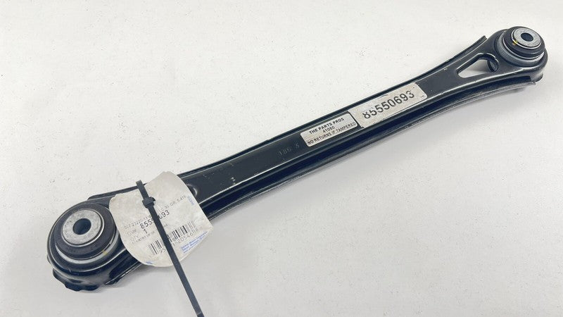 84826362 22-24 CADILLAC CT4 V BLACKWING RIGHT REAR SUSPENSION CONTROL ARM SET OEM