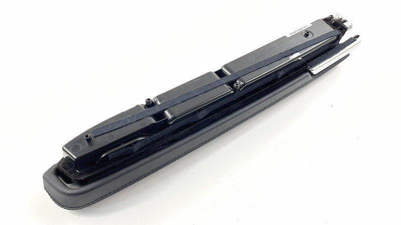 2217270666 / A2217270666 / A 221 627 06 66 0666 07-13 MERCEDES BENZ W221 S CLASS RIGHT FRONT DOOR PANEL STORAGE COMPARTM