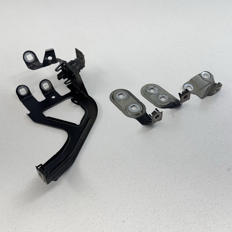 12-16 BMW M5 F10 Driver Left Front Side Fender Wing Holder Bracket Set OEM