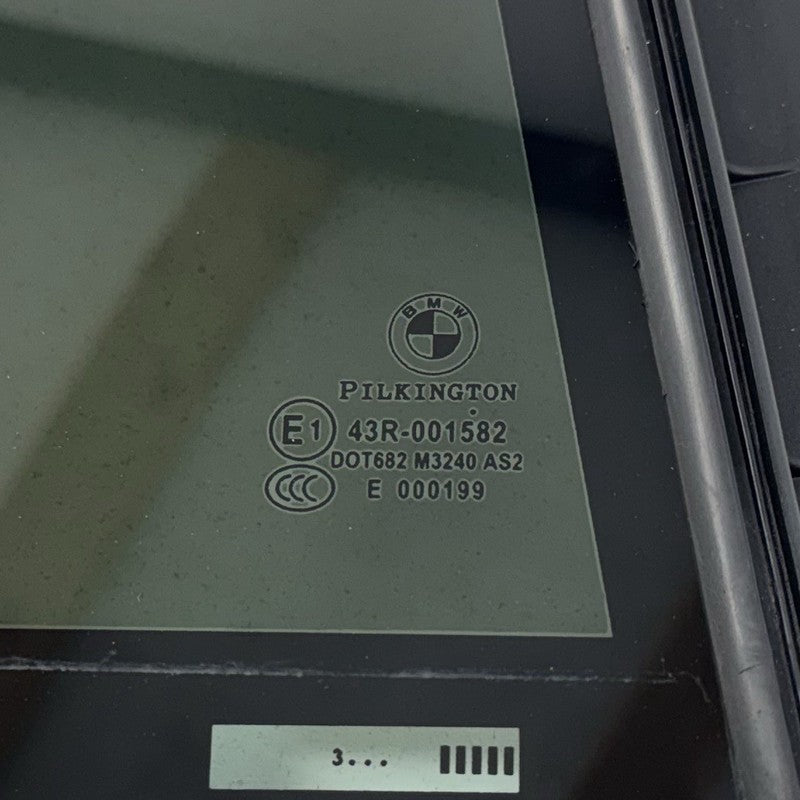 51357311246 11-16 BMW M5 528 535 550 F10 Passenger Right Rear Quarter Panel Window Glass OEM