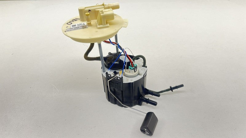 8561 7033 / 85617033 22-24 CADILLAC CT5 V BLACKWING GAS TANK FUEL PUMP SENDING UNIT 85617033 OEM