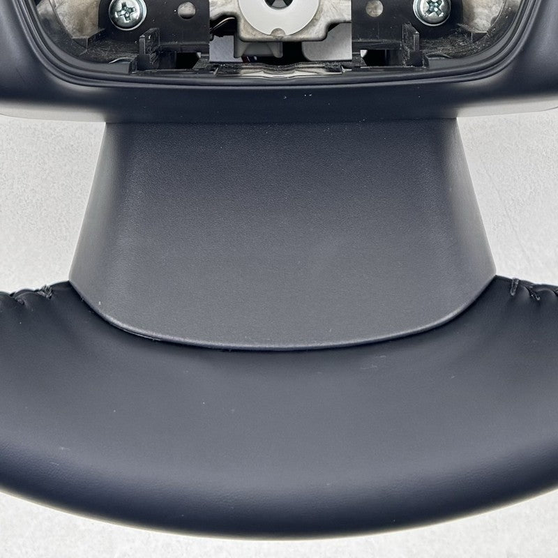 864A1-47010 / 864A1 47010 / 864A147010 23-25 TOYOTA PRIUS DRIVER STEERING WHEEL LEATHER BLACK OEM