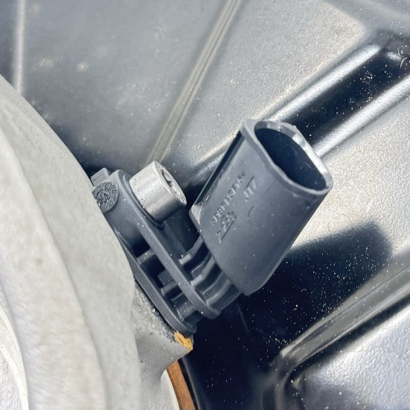 5WA-407-621 / 5WA 407 621 / 5WA407621 22-25 VOLKSWAGEN GOLF R MK8 LEFT REAR SPINDLE KNUCKLE HUB W/ CONTROL ARM SET OEM