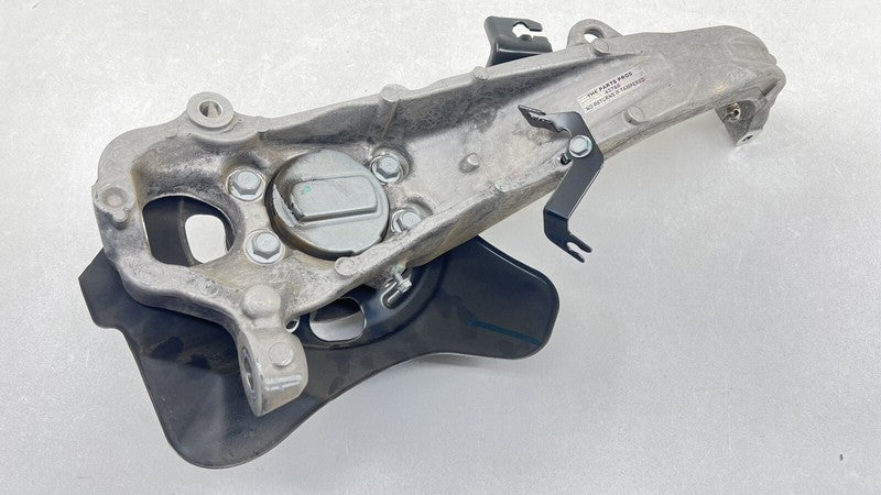 24-25 NISSAN Z NISMO PASSENGER RIGHT FRONT SPINDLE KNUCKLE HUB BEARING OEM