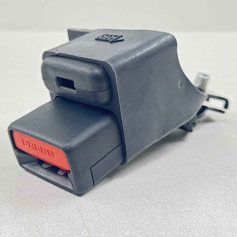 6576192 23-25 TOYOTA PRIUS LEFT AND RIGHT REAR SEAT BELT SEATBELT BUCKLE PAIR OEM