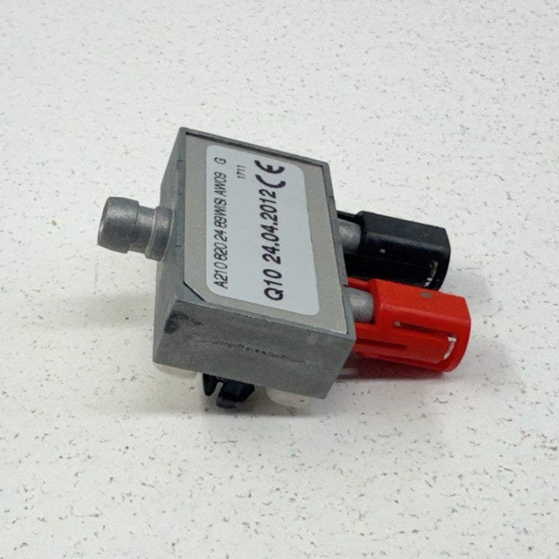 08-14 Mercedes W204 C250 Radio Antenna GPS Splitter Adapter 2108202489