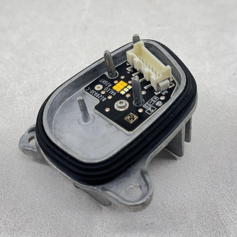 5H0-998-478-C / 5H0.998.478.C / 5H0 998 478 C / 5H0998478C 22-24 VOLKSWAGEN GOLF R RIGHT FRONT HEADLIGHT HEAD LIGHT LAMP