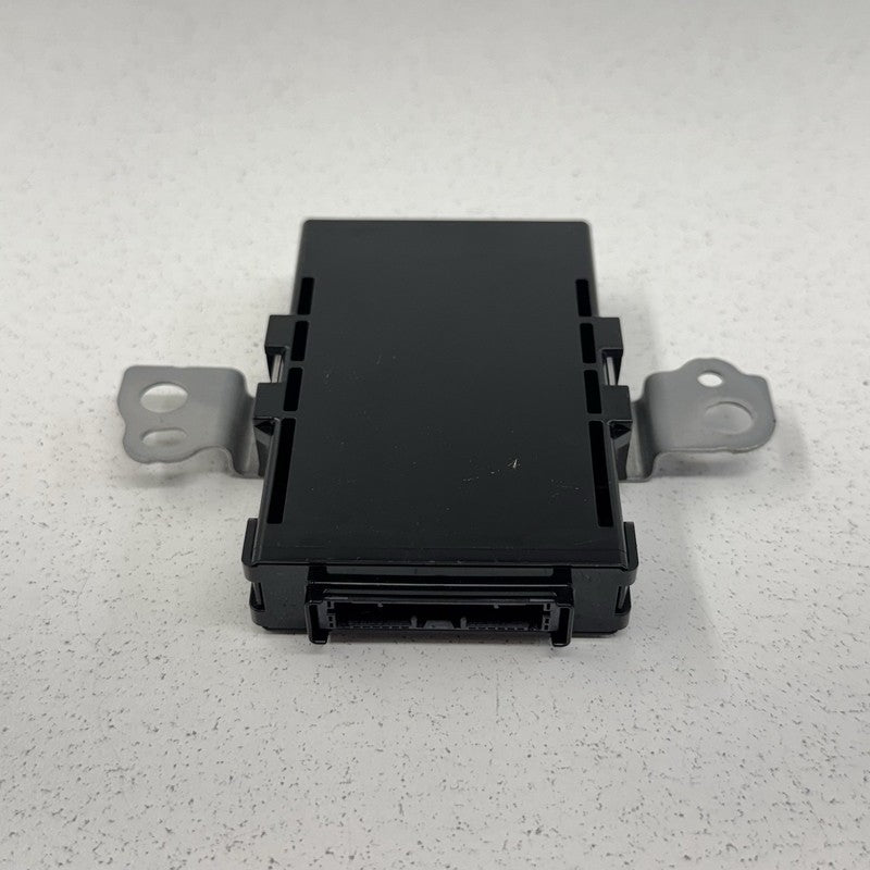 21-26 Lexus IS300 IS350 IS500 Network Gateway Control Module 89100-302