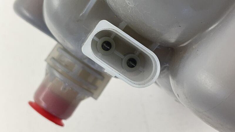 8W1.121.403 / 8W1 121 403 / 8W1121403 18-22 AUDI S4 S5 COOLANT BOTTLE EXPANSION TANK RESERVOIR 8W1 121 405 F OEM