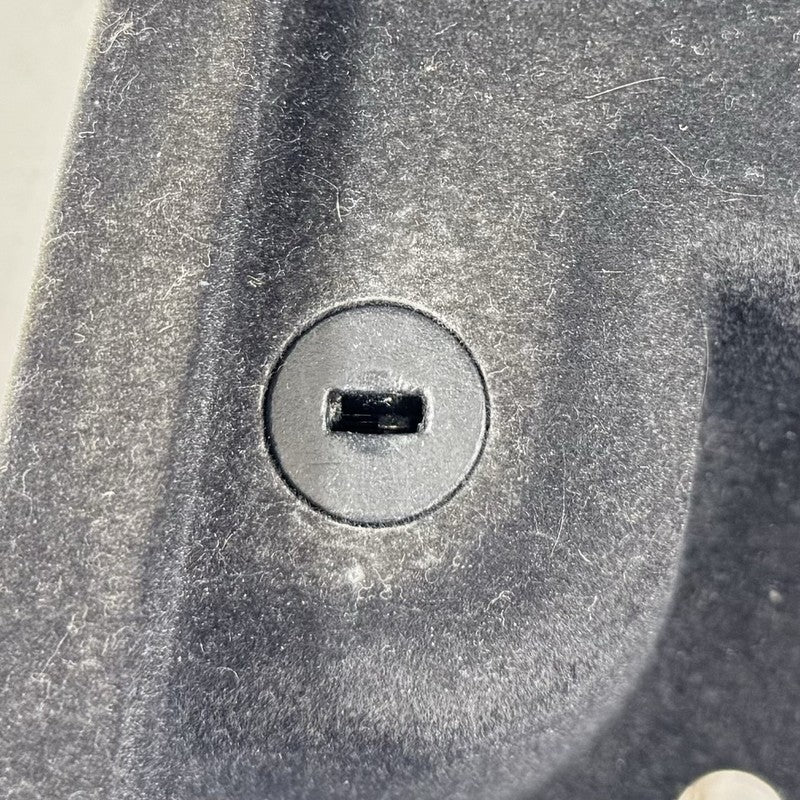 7 072 737 / 7072737 06-10 BMW M6 E63 E64 Center Console Armrest Arm Rest Cover 7072737 OEM