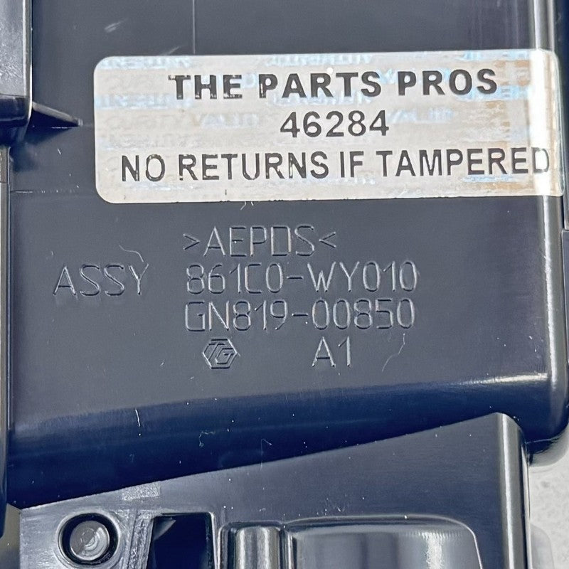 GN819-00680 / GN819 00680 / GN81900680 23-25 TOYOTA PRIUS CENTER CONSOLE WIRELESS PHONE CHARGER WITH SURROUND TRIM OEM