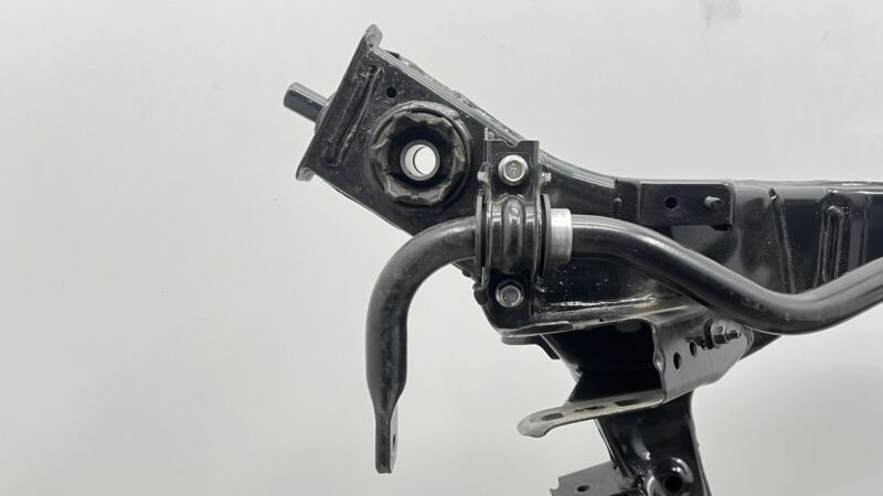  24-25 NISSAN Z NISMO REAR SUBFRAME CROSSMEMBER CRADLE WITH SWAY BAR OEM